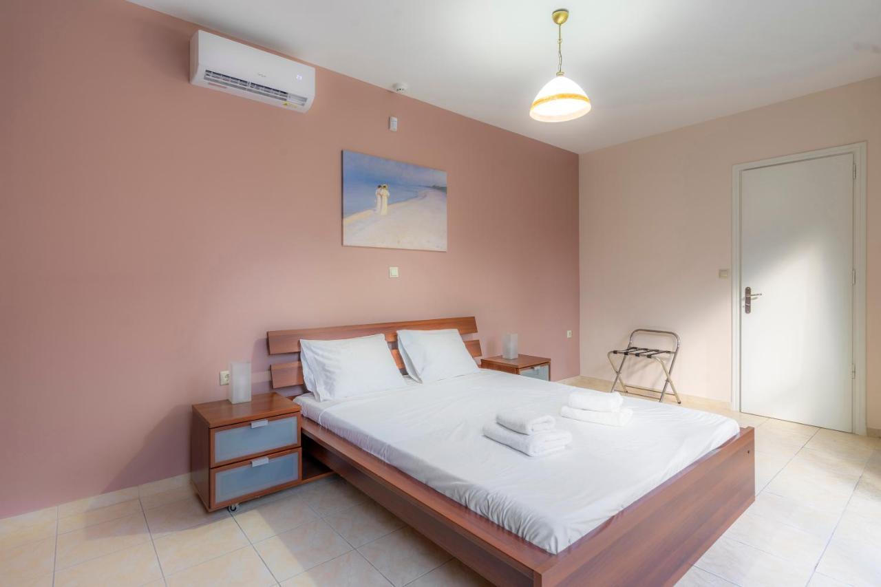 אתונה 2 Bedroom Renovated Apartment With A View מראה חיצוני תמונה