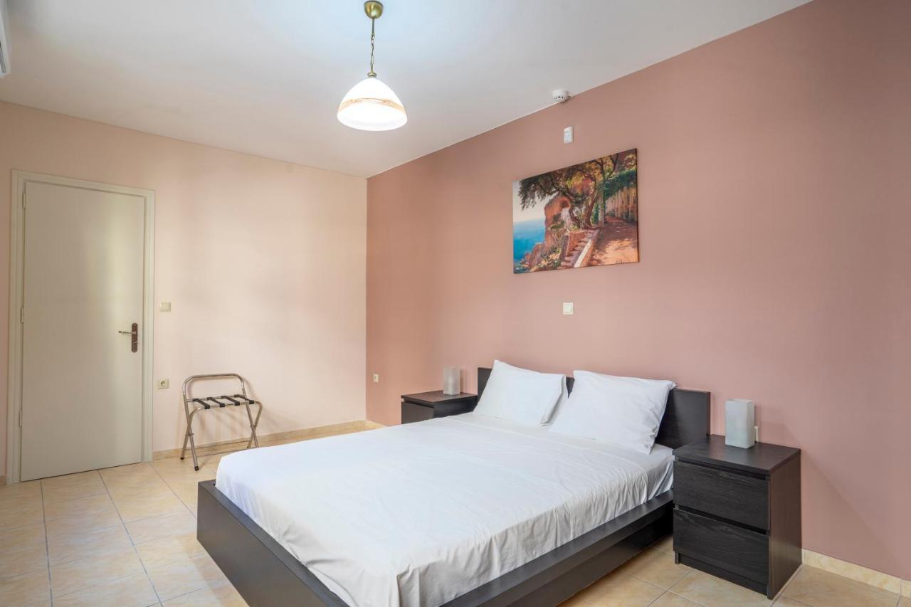 אתונה 2 Bedroom Renovated Apartment With A View מראה חיצוני תמונה